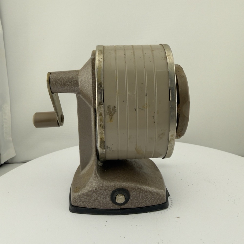 Vintage Berol VacuHold Apsco 6 Hole Pencil Sharpener Hand Crank Desk Mount - Picture 4 of 7